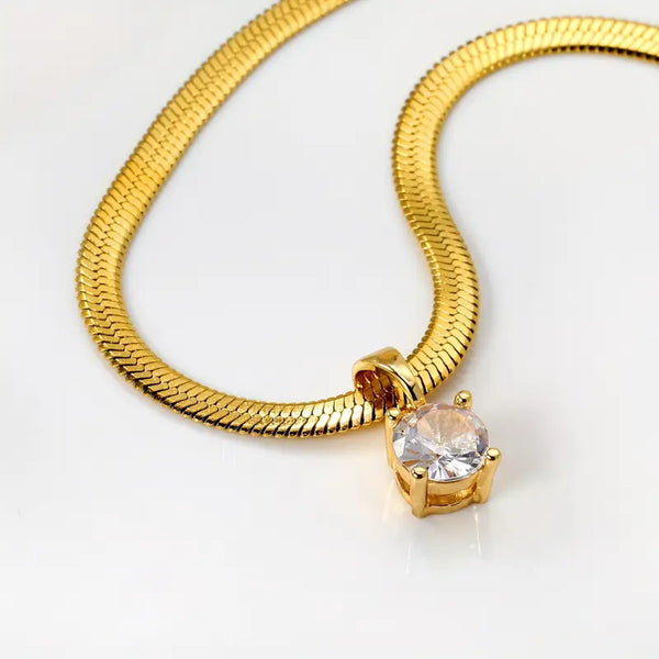 Lucero – Gold cubic zirconia pendant necklace
