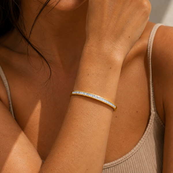 Isabel – Gold-plated rigid bracelet with a row of cubic zirconia
