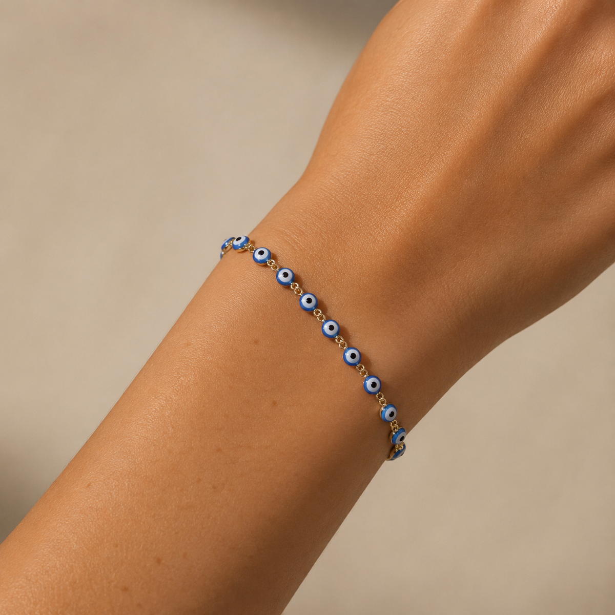 Custodia – Pulsera de ojo turco delicada en oro