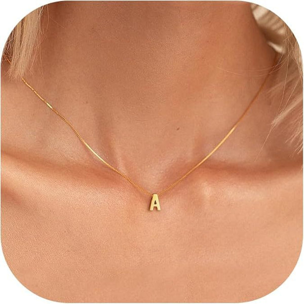 Amada – Gold initial necklace