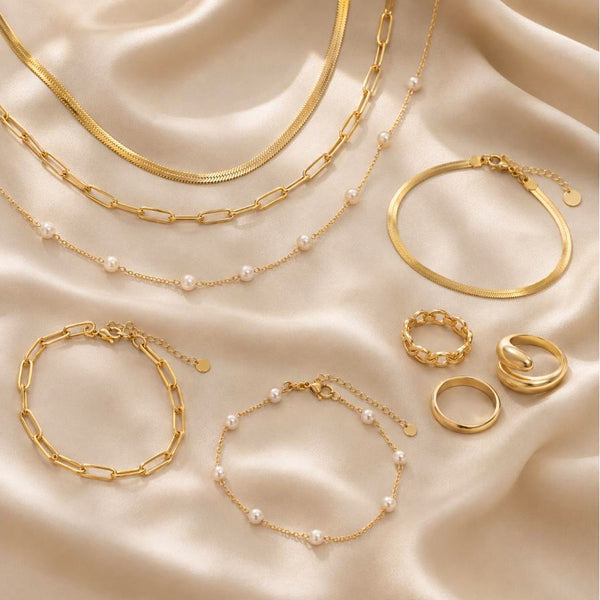 Look Oro de Reyes – Combo de 9 piezas: 3 collares + 3 pulseras + 3 anillos