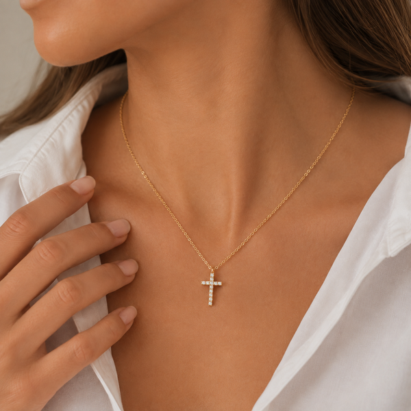 Faith – Gold zirconia cross necklace