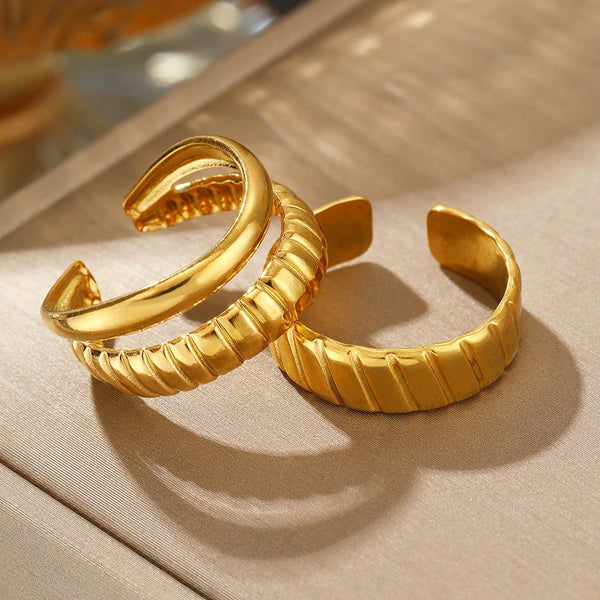 Duo Relieve – Set of 2 gold open rings