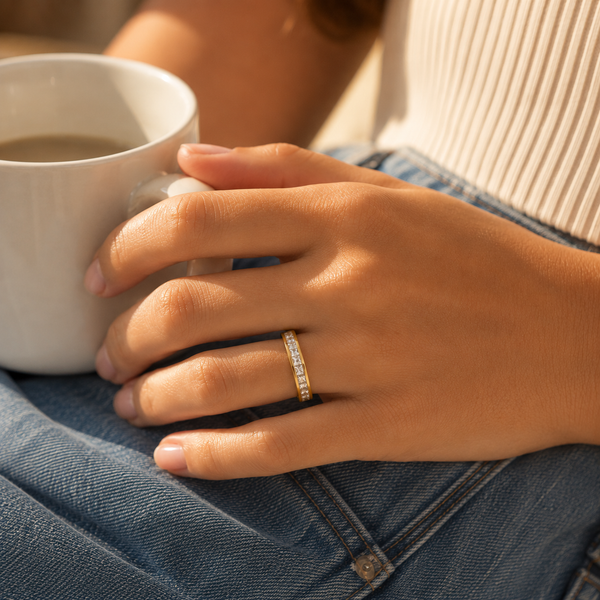 Princess – Anillo eternity de cristales princesa en oro