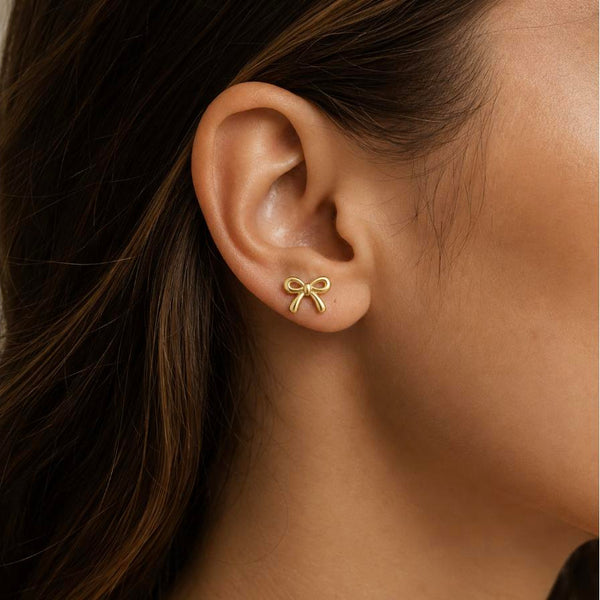 Gift from Heaven – Gold bow earrings