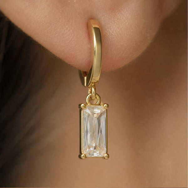 Firmamento – Aros con cristal baguette en oro
