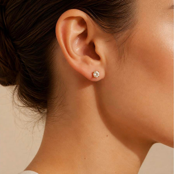 Pureza – Crystal solitaire stud earrings in gold