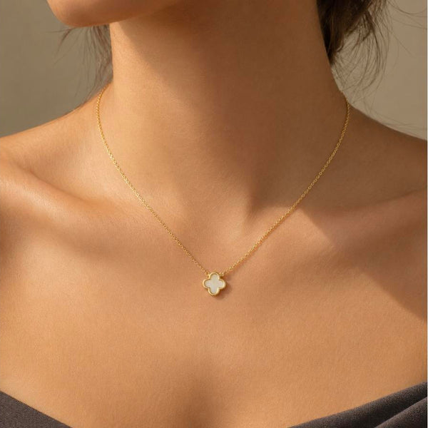 St. Patrick's Day – Four-leaf clover gold necklace